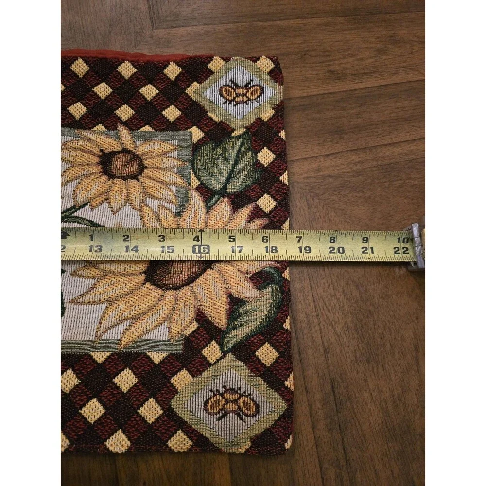 Unbranded set tapestry
